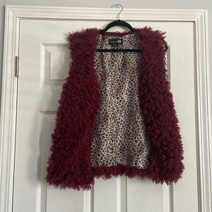 Forever 21 Woman’s Vest Lined Fuzzy Size Medium